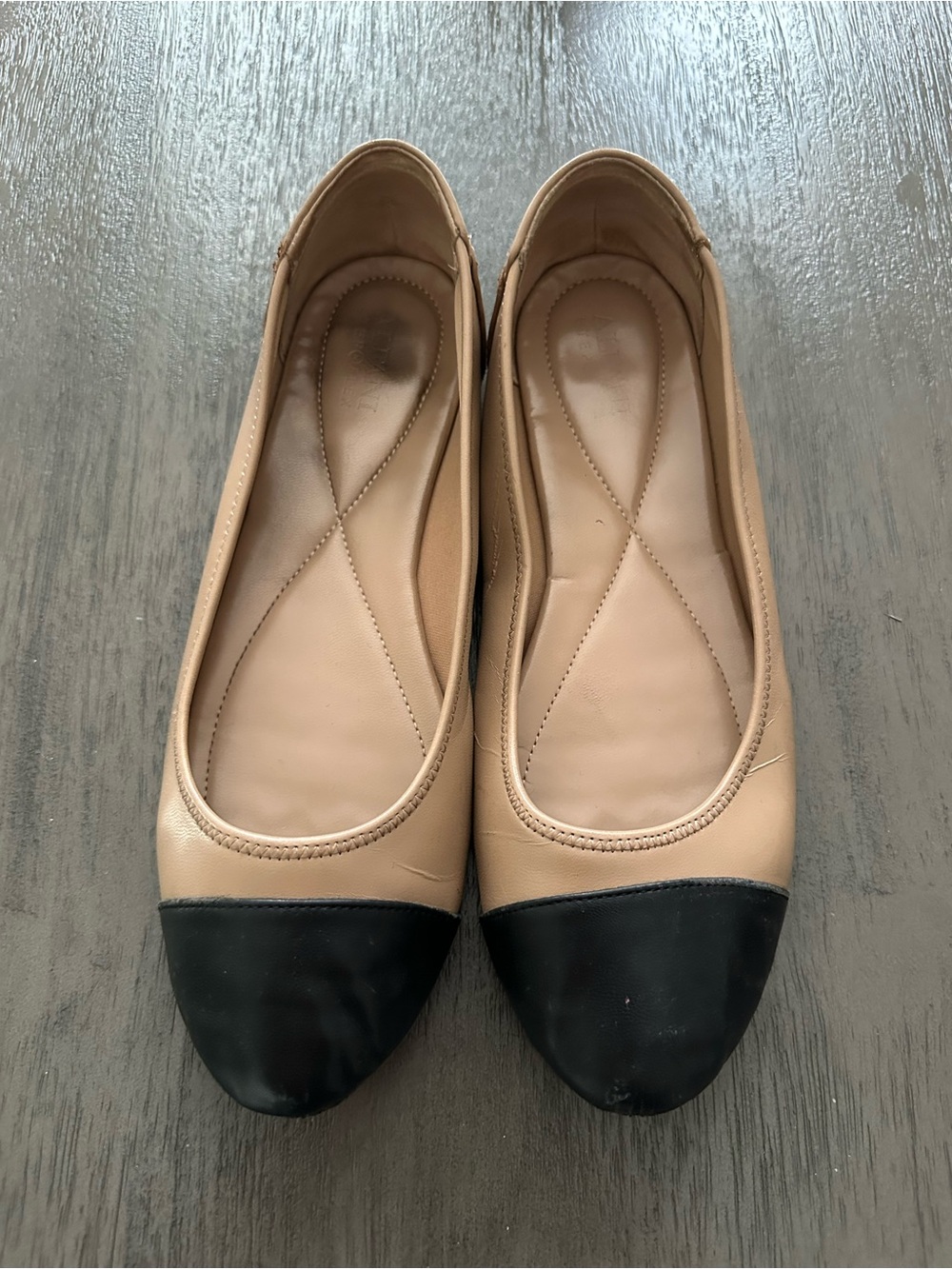 Preloved Used Two-Tone Tan and Black Cap-Toe Ballet Flats